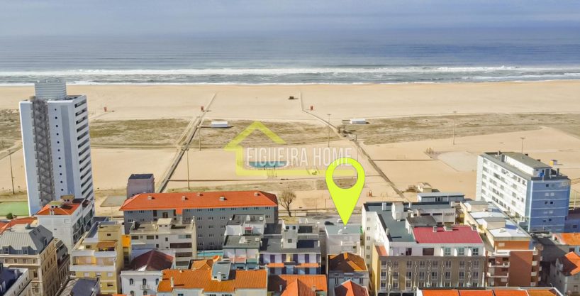 Magníficos T3 entre o Centro da Cidade e a Praia FH2483_D 2