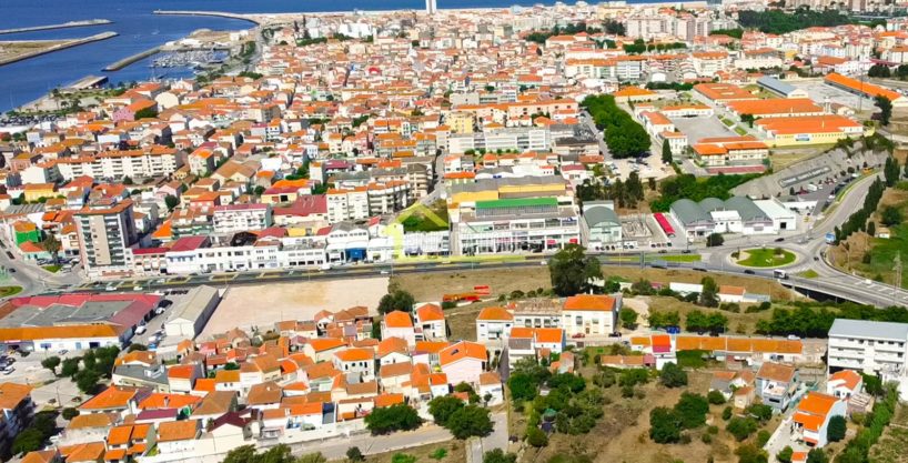 🏡 Moradia T3 com Garagem e Vista para a Cidade | Entrada da Figueira da Foz FH2504 2