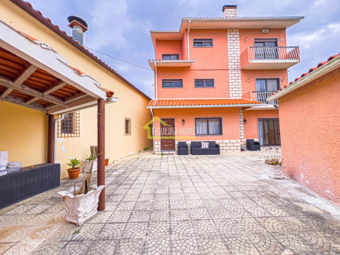 🏡 Moradia T6 com Quintal e Garagem | A 5 Minutos da Figueira da Foz FH2512  1