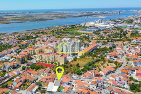 Estabelecimento Comercial com Viabilidade para Moradia T3 – Viva ou Invista em Vila Verde 2